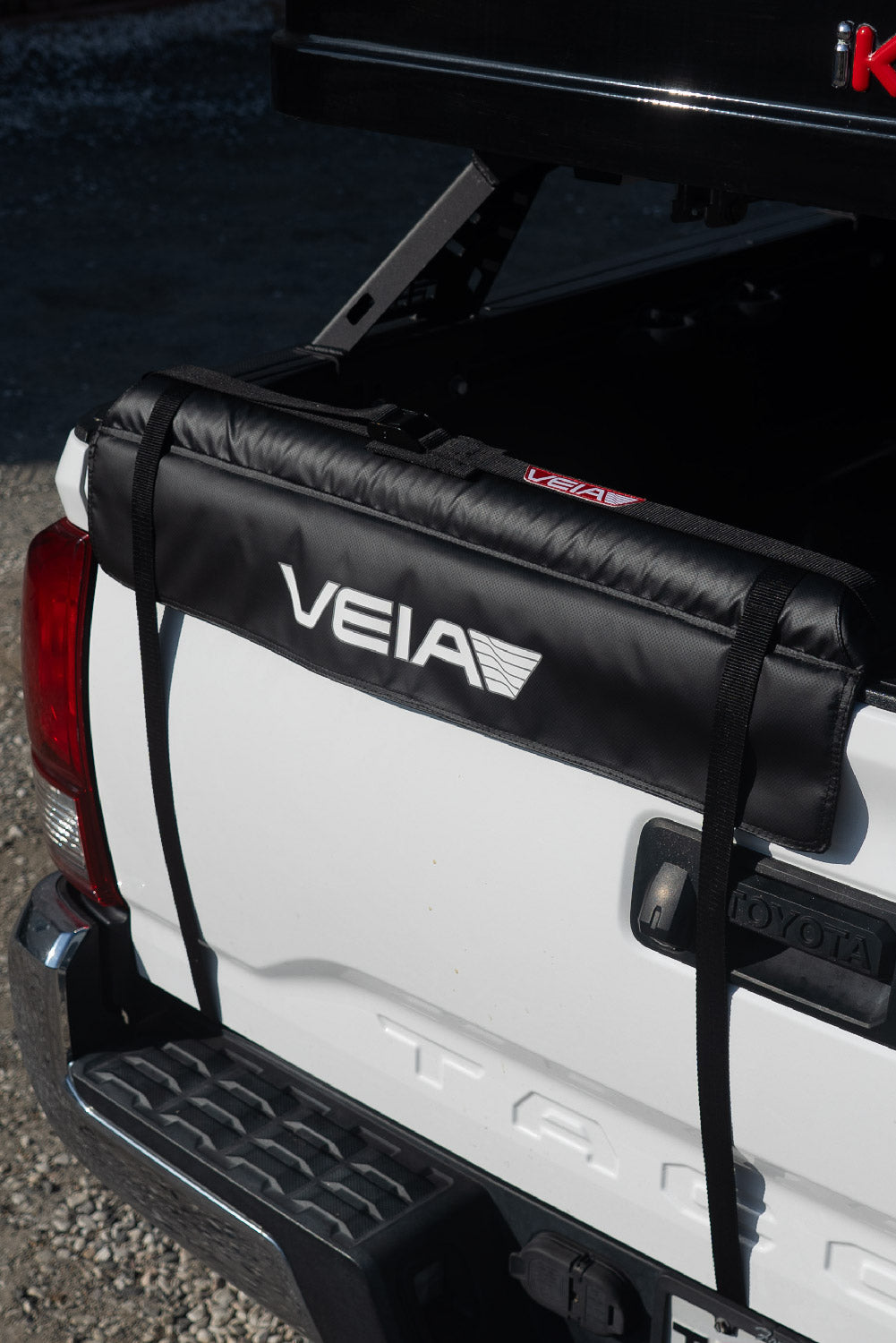 Explorer Single Tailgate Truck Pad - Black